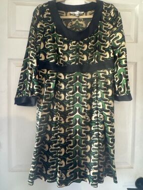 Diane Von Furstenberg Green and Gold Patterned Long Sleeve Dress with Black Trim
